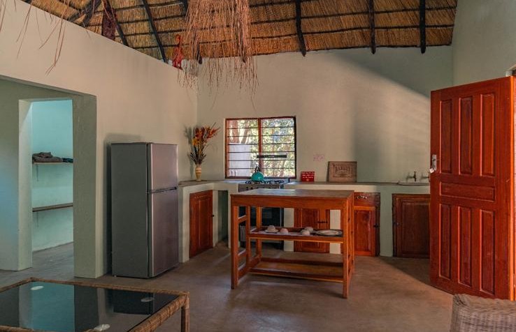 Kauluzi House South Luangwa National Park - Image 9